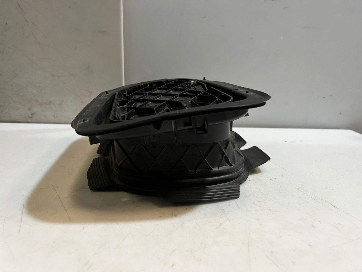 2022 2023 2024 BMW iX i20 Fuel filler cap fuel flap OEM 51177953712 OEM