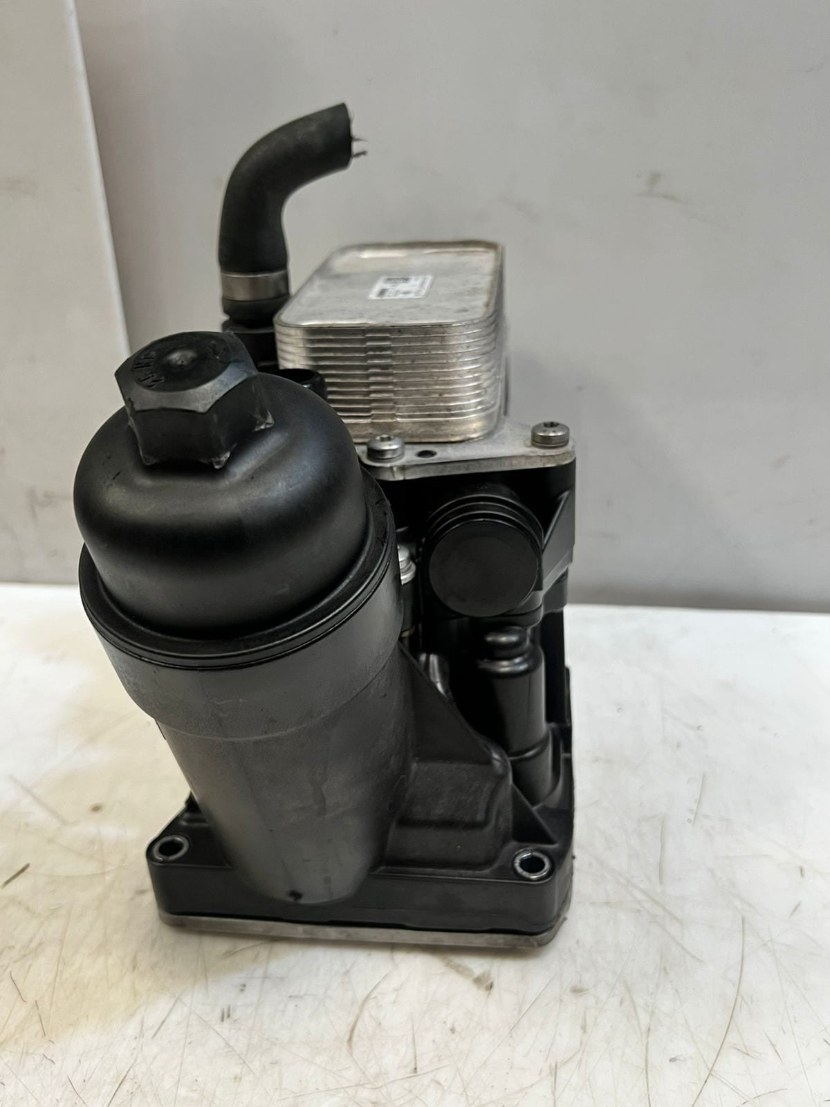 2014-2018 BMW 5 Series F10 F11 328d xDrive Engine Oil Cooler 8507627 OEM