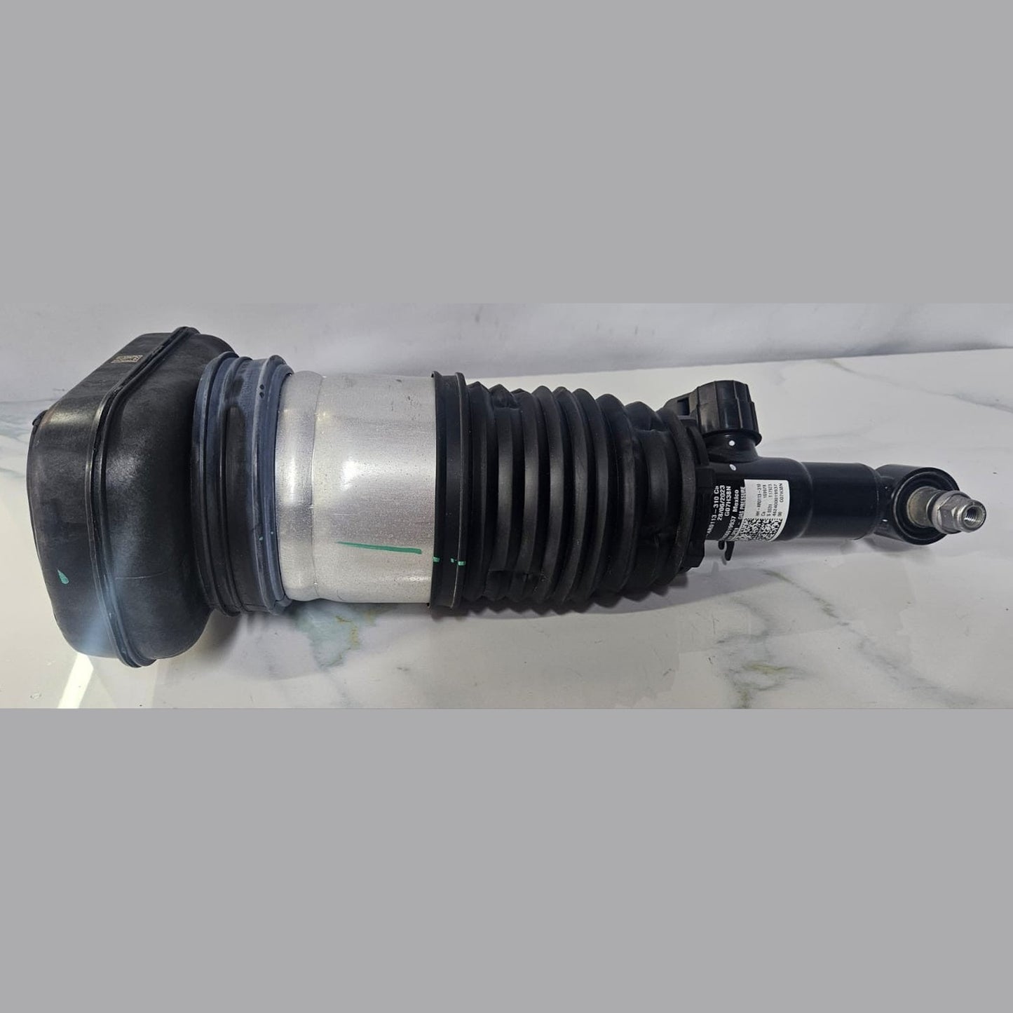 OEM BMW X5 G05 S68 REAR AIR SUSPENSION SHOCK G05 LCI RA PHEV RH 6869038 20KM 