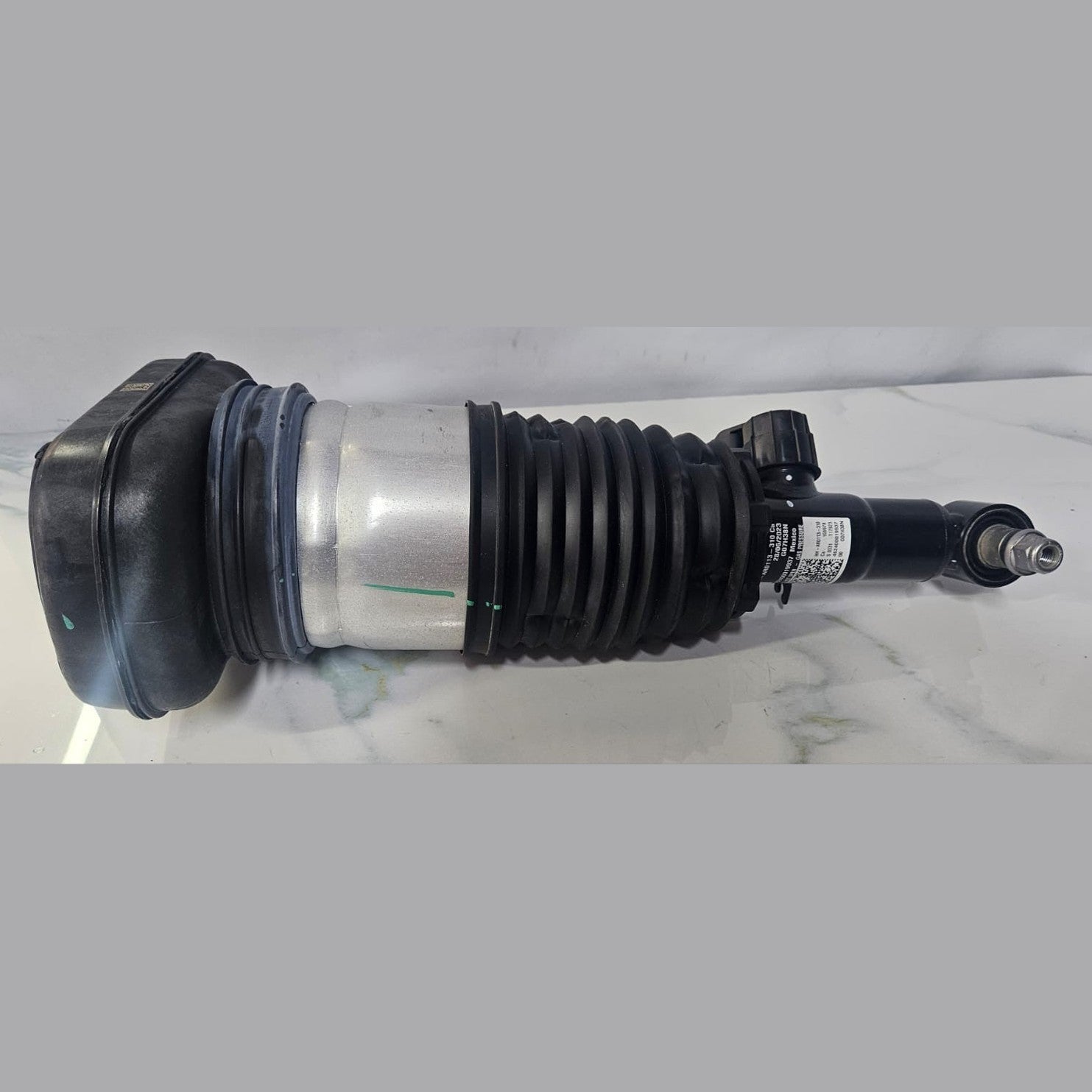 OEM BMW X5 G05 S68 REAR AIR SUSPENSION SHOCK G05 LCI RA PHEV RH 6869038 20KM 
