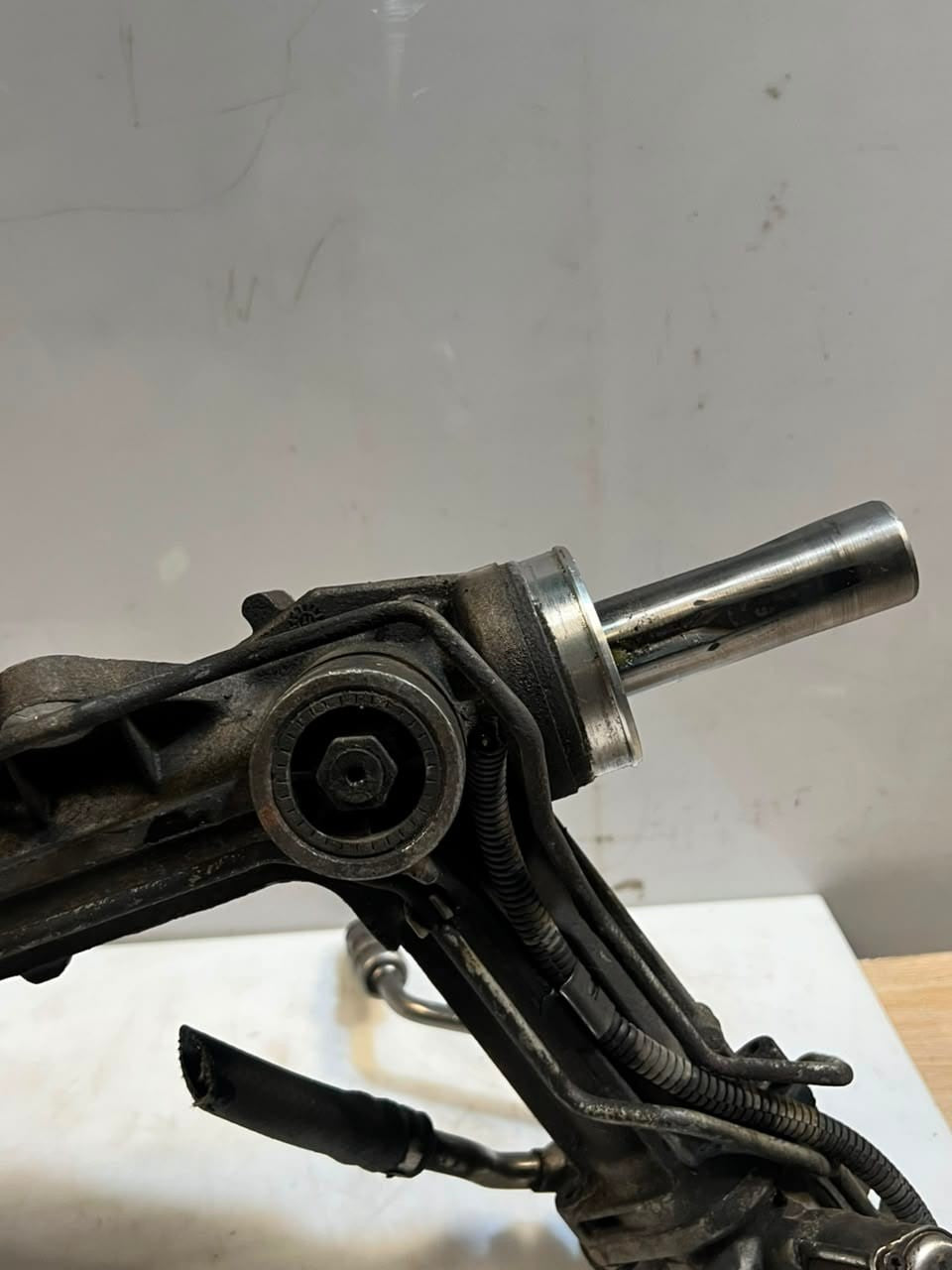 2014 BMW X5 E70 and X6 E71 LCI Steering Rack HYDRAULIC 6792657 OEM