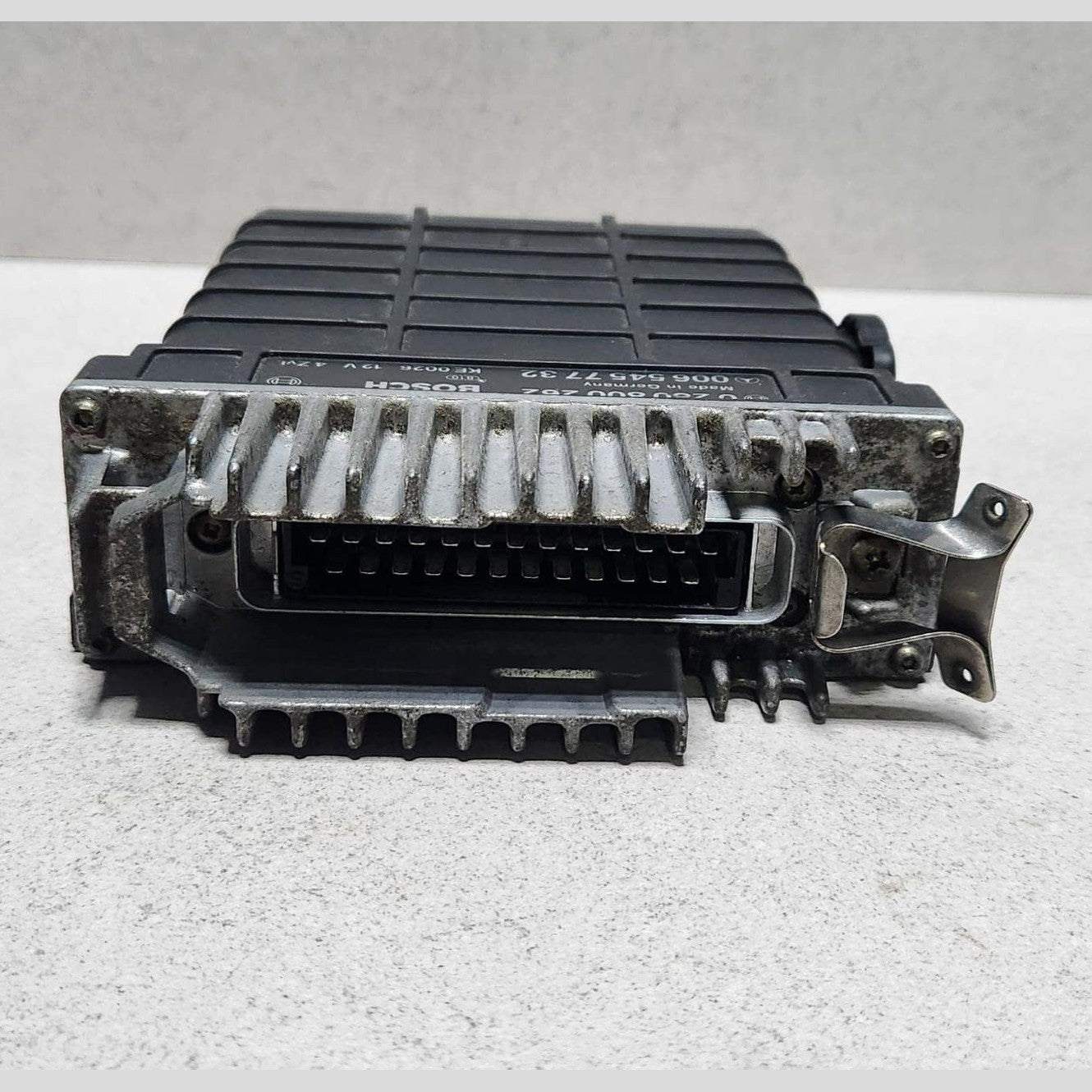 1989 Mercedes-Benz 300E Engine Control Module 0280800256 W124 W126