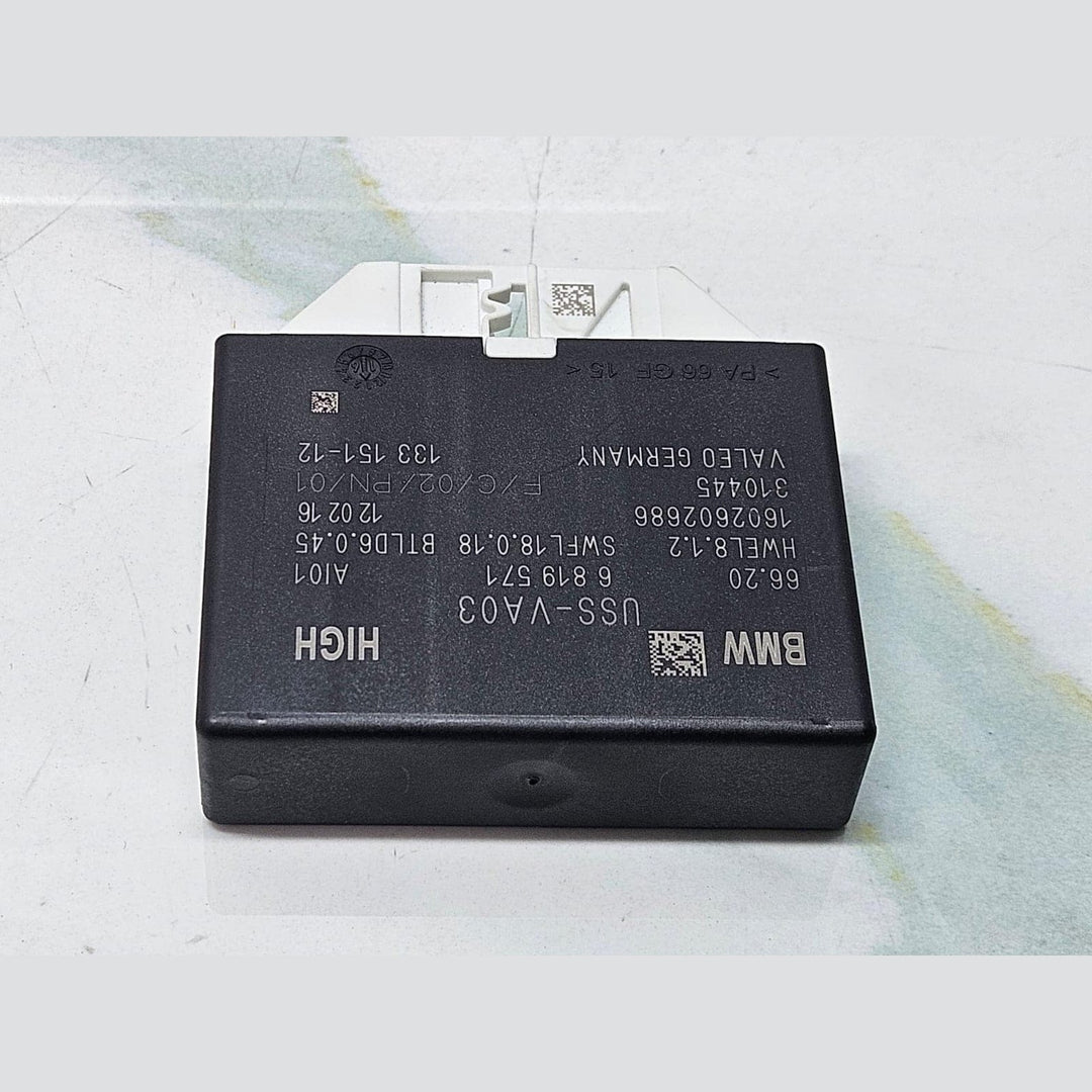 BMW 7 Series G11 and G12 Parking Assistant Control Unit 6819571 OEM