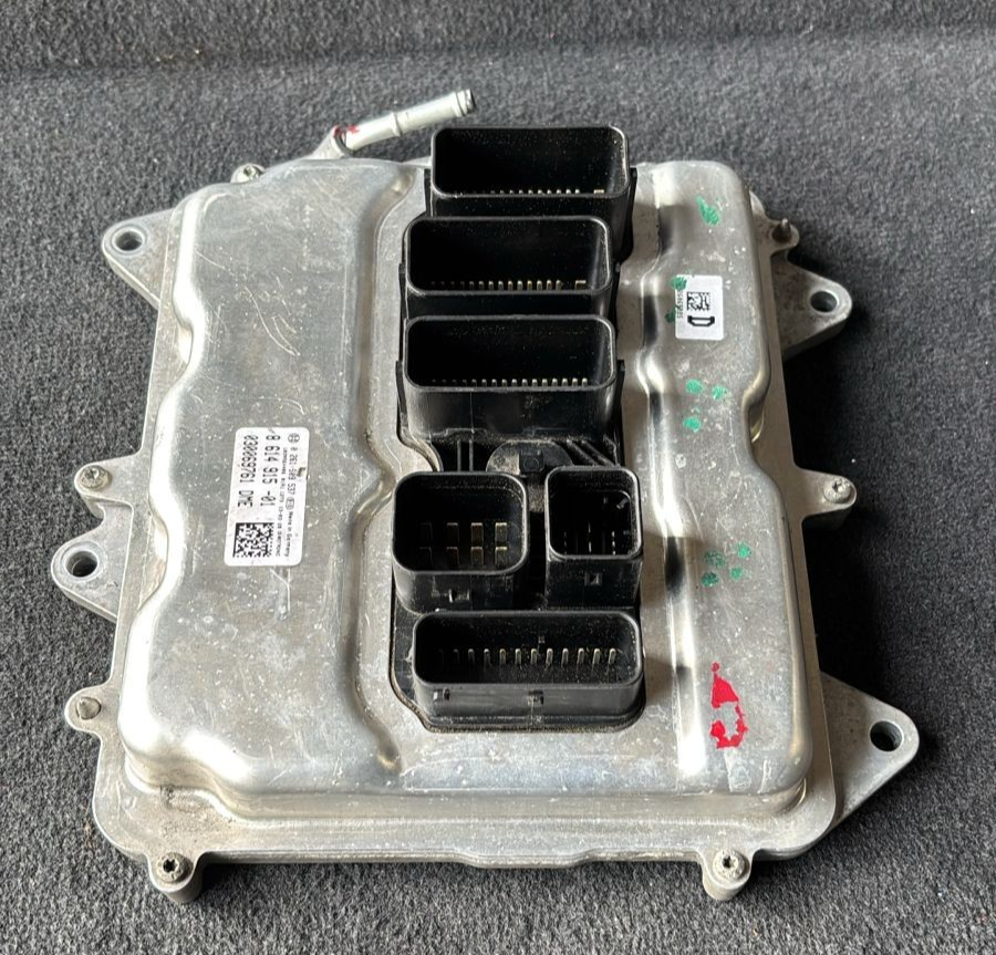 BMW F01 F02 F06 F07 F12 550i 650i 8 614 MOTORSTEUERGERÄT MODUL - 8614915