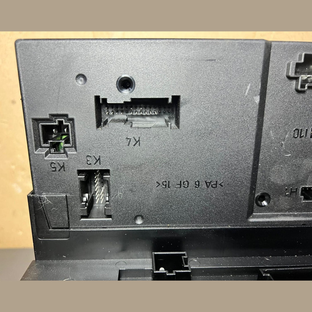 Mercedes Benz W221 Rear Sam Fuse Box Relay Control A221 9006902 \ A221 9003602