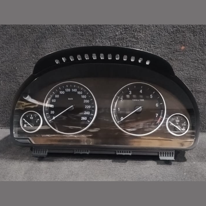 BMW F10 F11 F25 X3 E-SERIES INSTRUMENT CLUSTER (KM/H) P/N 9291408-01