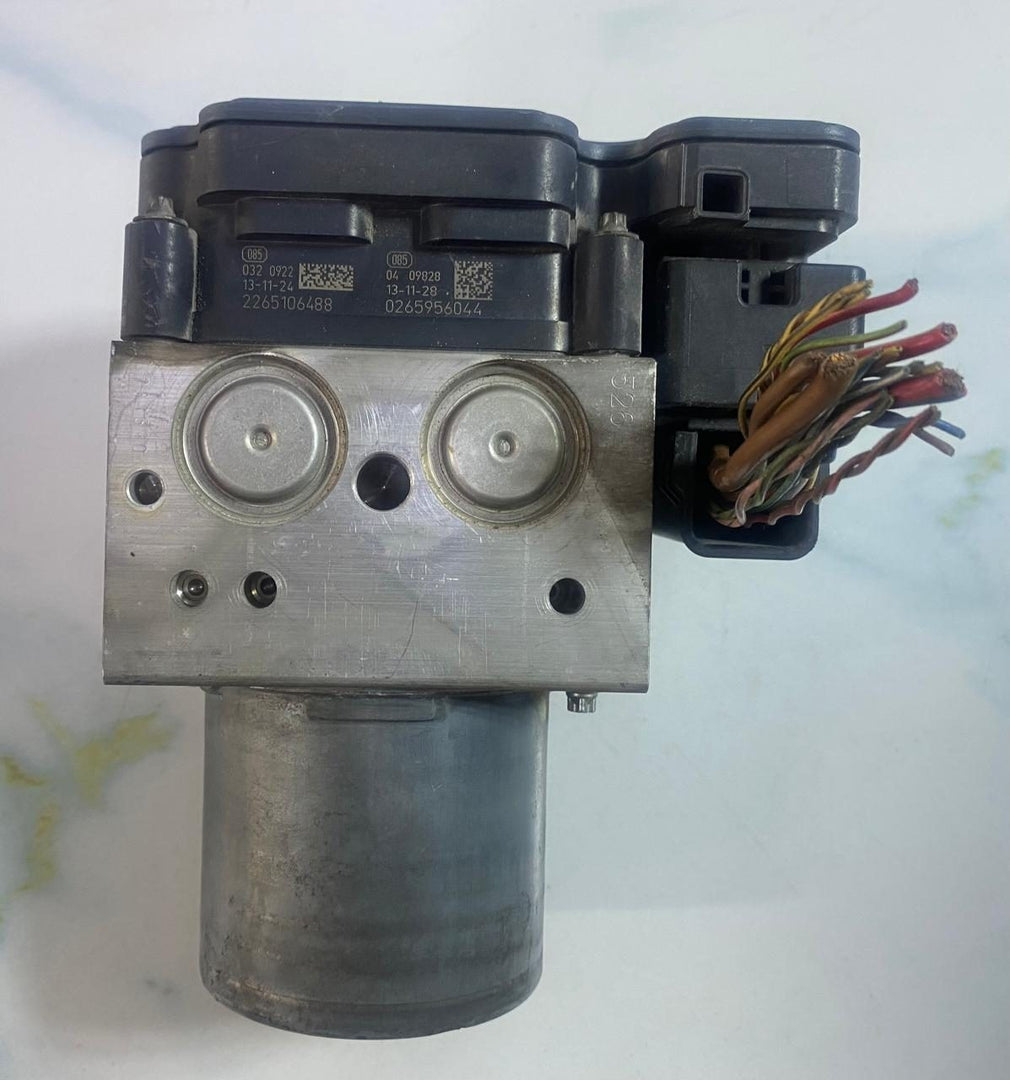 BMW Abs Control Module 6869404 Compatible with F01, F10, F11 5 Series