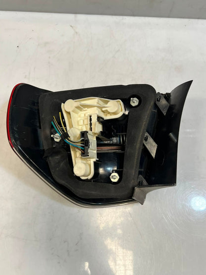 BMW  3 Series E90 TYC TAIL Light Rear Left RIGHT BACKLIGHT 0406879 0406880 OEM