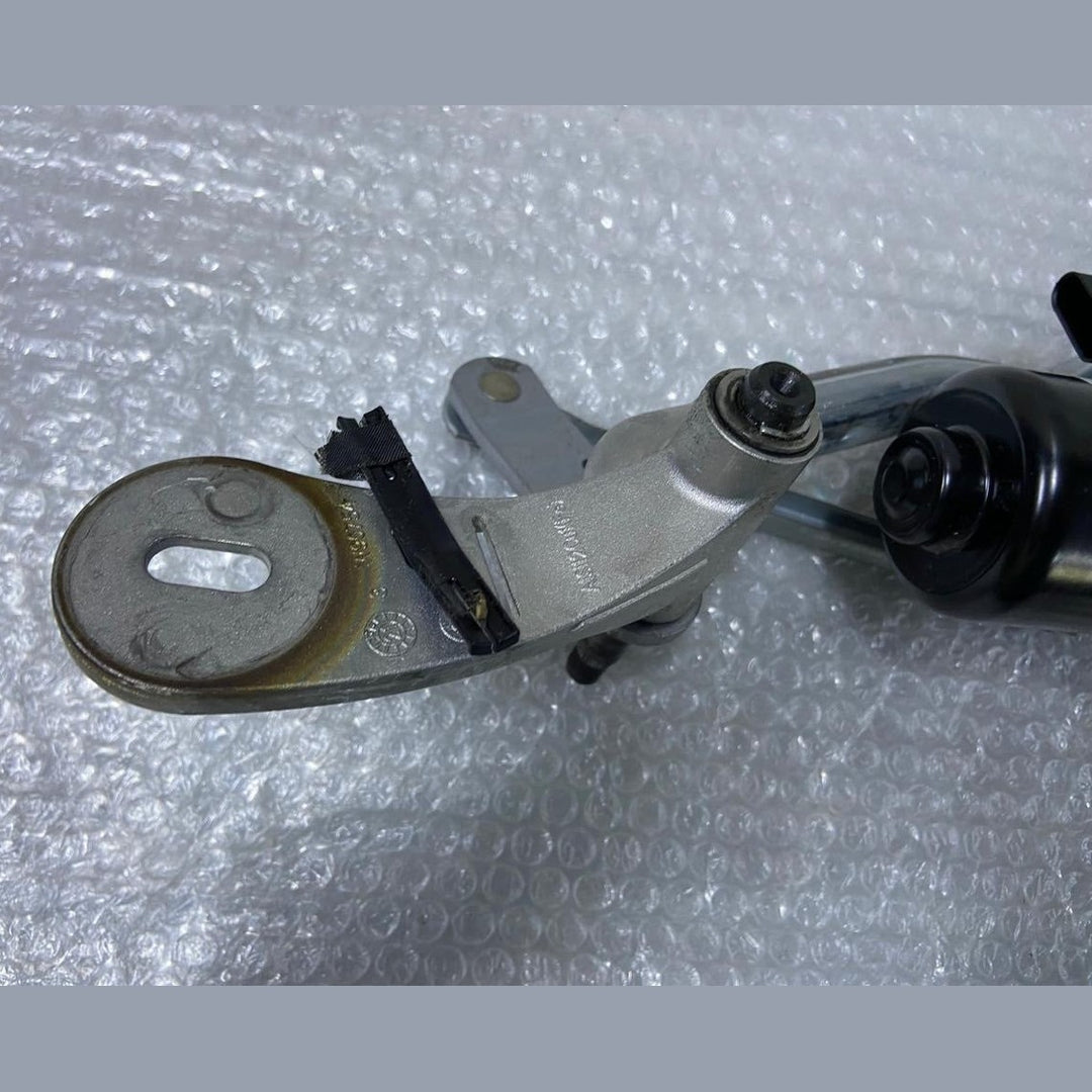 OEM BMW 3 SERIES G20 G26 RHD  FRONT WIPER MOTOR & LINKAGE – 7427910