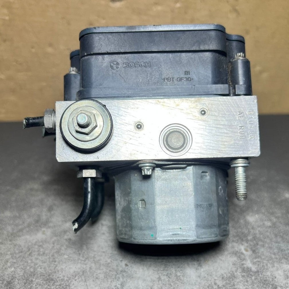 Mercedes W246 CLA B-Class ABS Anti Lock Brake Pump Module A000 4310500 OEM
