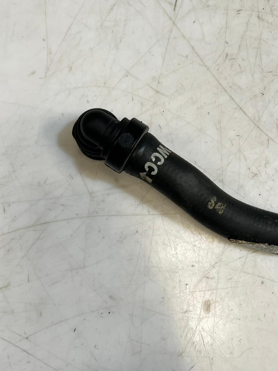 2020-2023 BMW M8 G14 G15 G16 G30 G31 G32 Gran Coupe Engine Coolant Hose 9308346