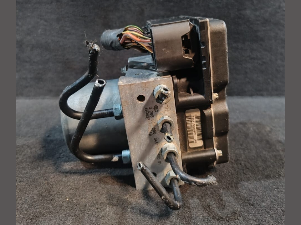 BMW X1 E84 ANTI LOCK BREAKING SYSTEM (ABS)  HYDRAULIC UNIT MODULE -  6860214