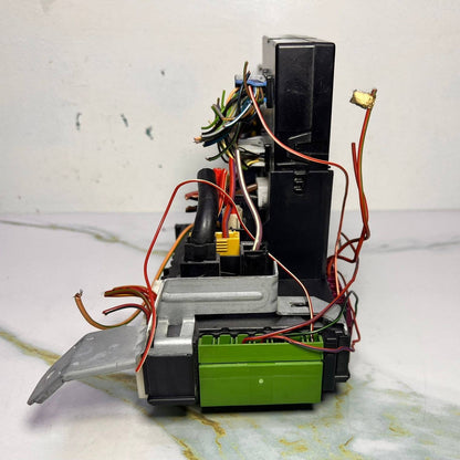 2012-2014 Mercedes-Benz C250 Rear Sam Relay Fuse Box Assy 204 9005601 W204 C-Cla