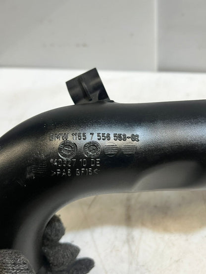 BMW E90 E91 E92 1' 3' 135i 335I Intercooler Charge Air Hose Front Left 7556553