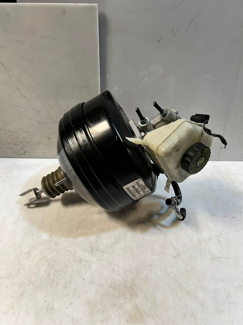 2013 BMW 3 Series F30 F31 F20 F21 328i N47 Brake Master Cylinder 6798423 OEM