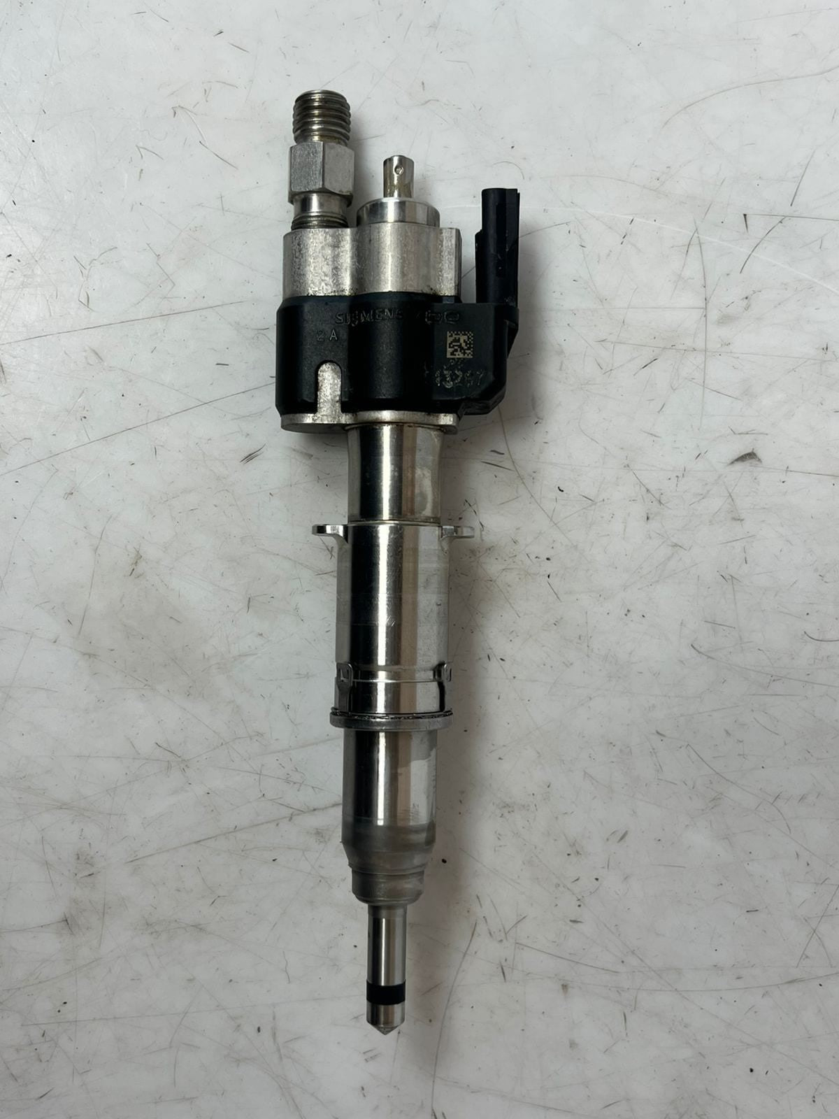 BMW 3, 5, 6, and 7-Series Direct Fuel Injector 7565138 - 02 OEM