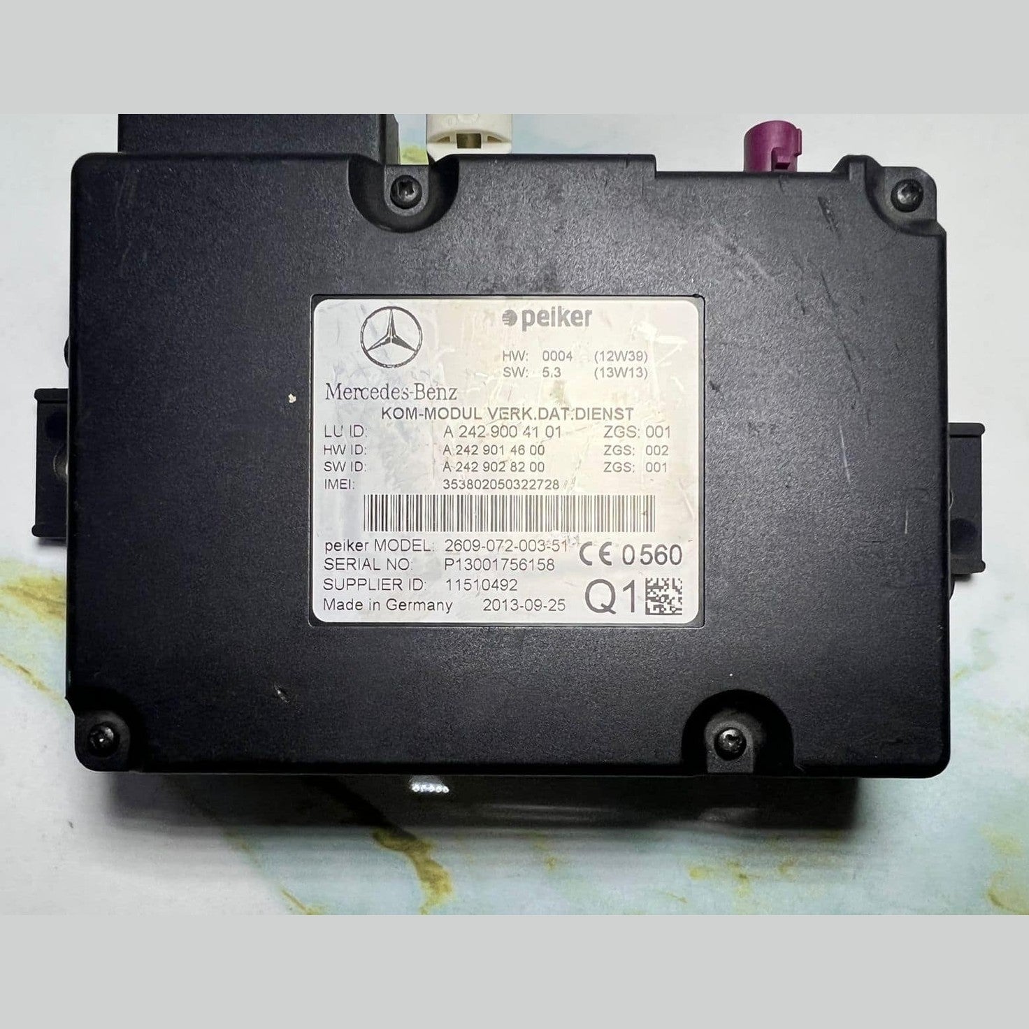 Mercedes Telematics Control Module A2429004101 W204 W207 W156