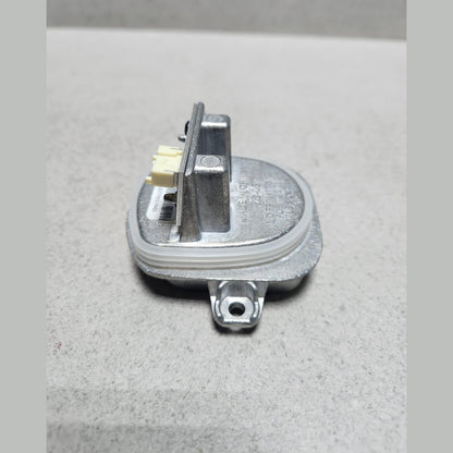 Genuine 2018-2020 BMW 740i Led Headlight Turn Signal Module 9498407 7 Series G11