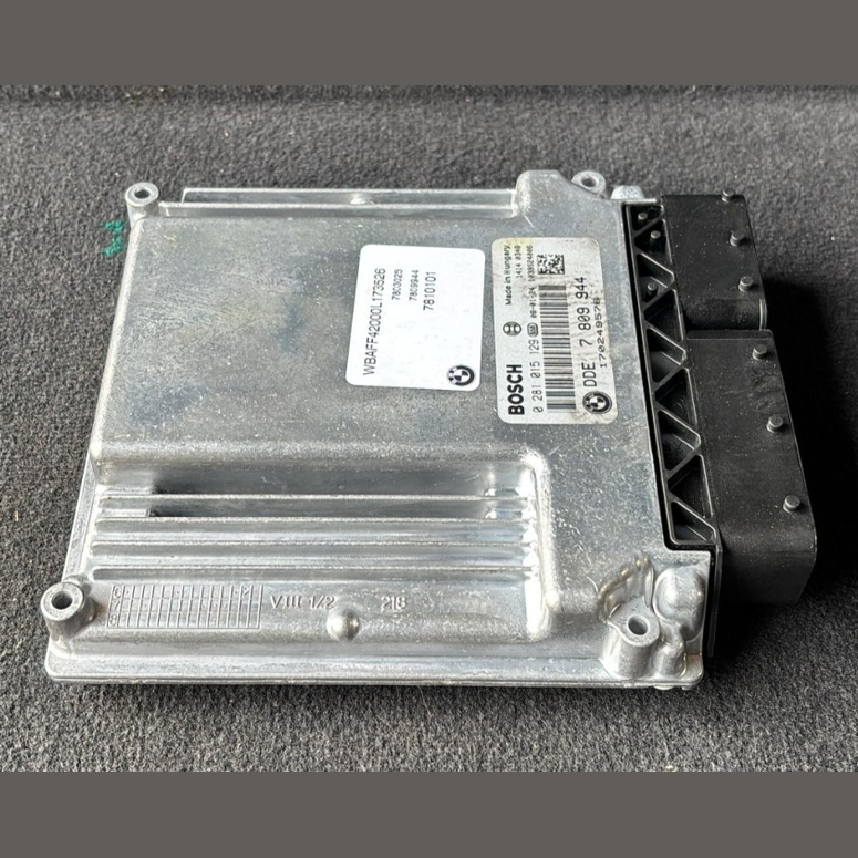 BMW X5 E70 E60 3.0L M57 ENGINE CONTROL UNIT MODULE DDE ECU SET - 7809944