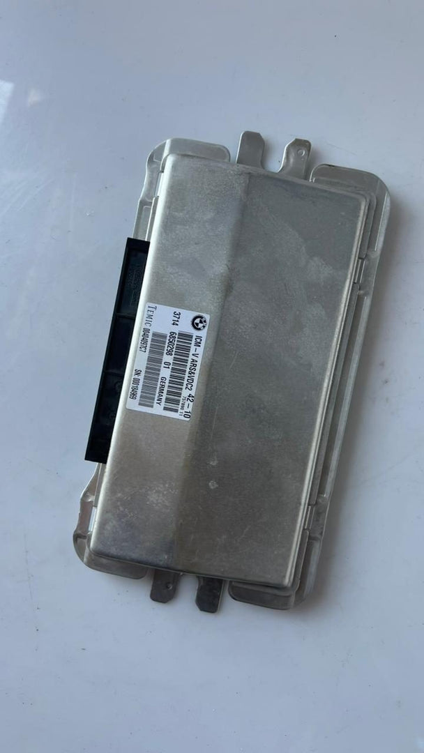 2011-2013 BMW 535i Suspension Control Module 6850298 550i F10 and 7 Series F01 F