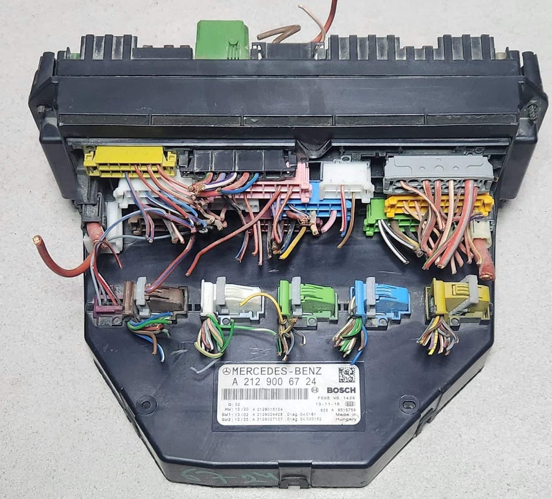 2010-2015 Mercedes-Benz E350 Front Sam Fuse Box Module A2129006724 E550 SLK250