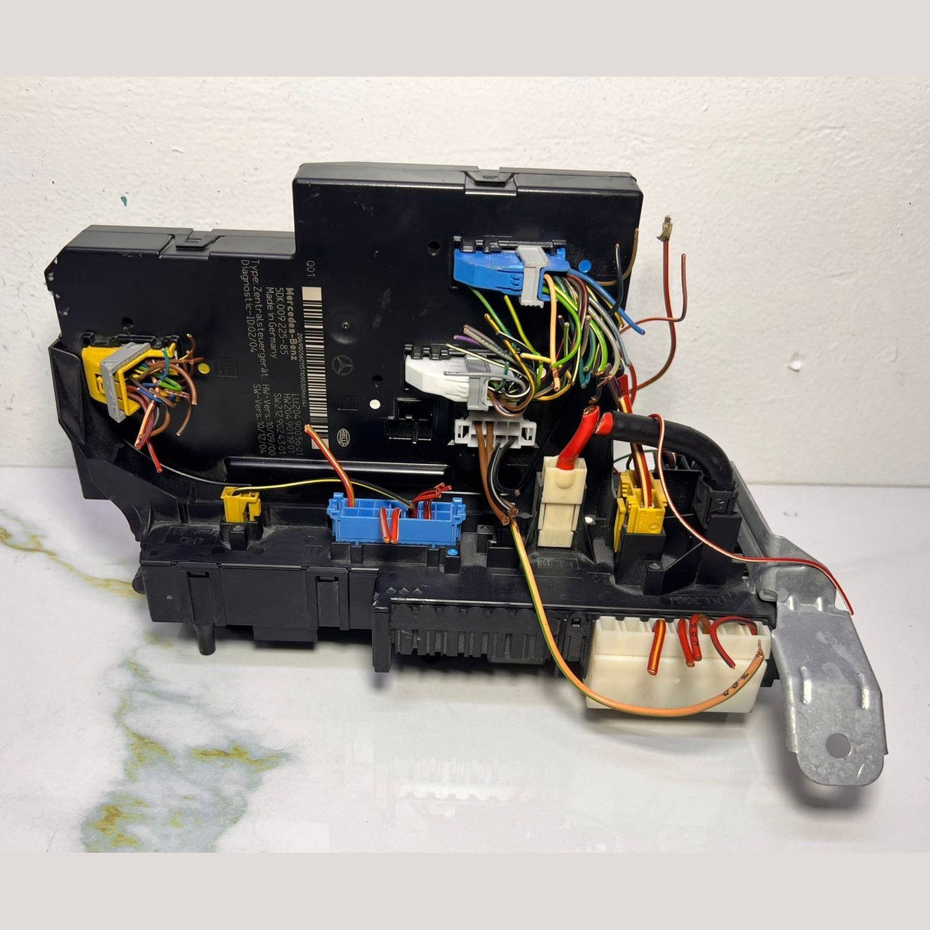 2012-2014 Mercedes-Benz C250 Rear Sam Relay Fuse Box Assy 204 9005601 W204 C-Cla