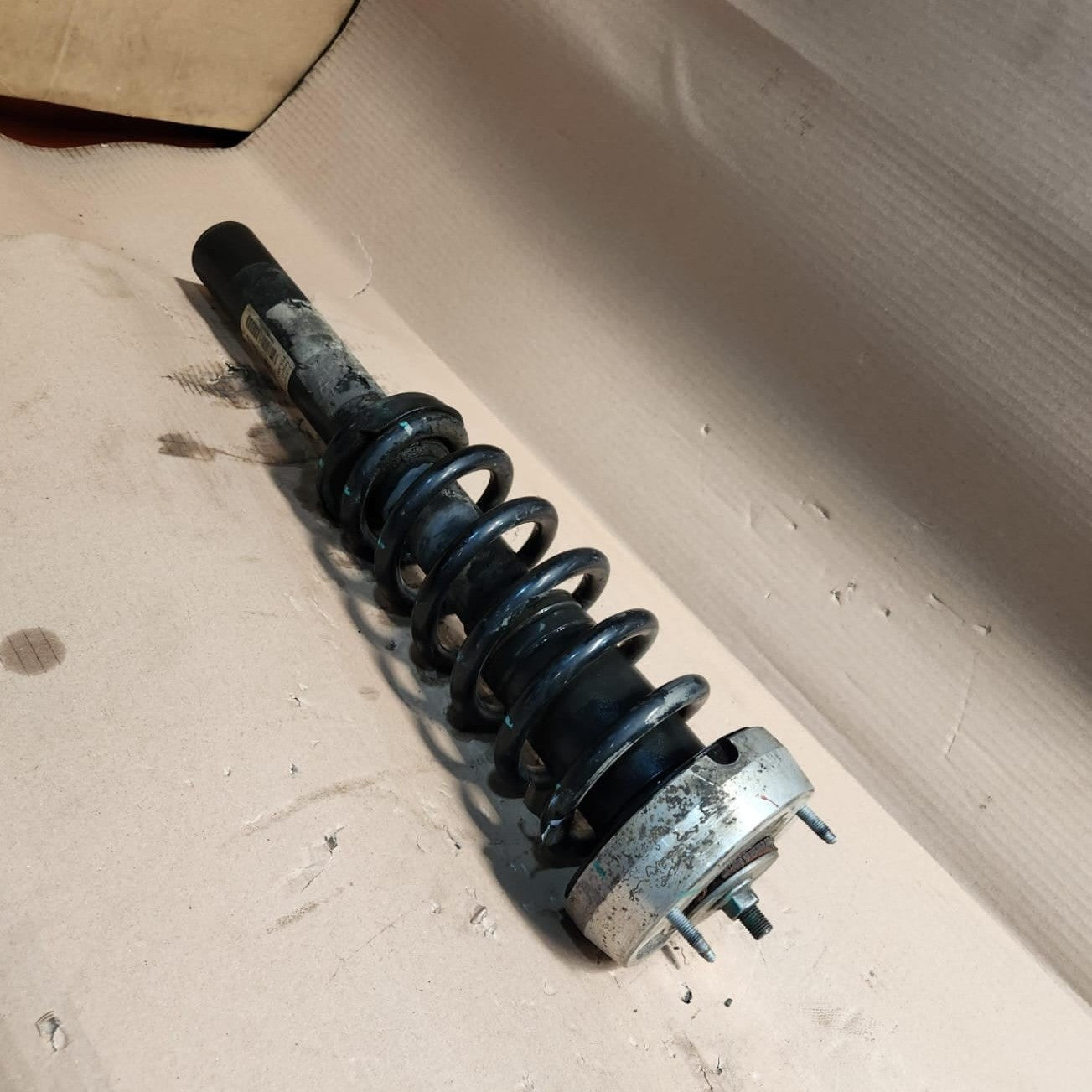 2007-2010 BMW X5 Shock Absorber 6781919 X5 E70 3.0si models