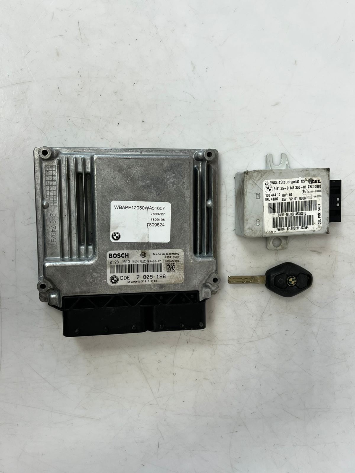 2004-2011 BMW X3 E83 Engine Control Unit ECU SET DDE+EWS+1KEY 7809196 OEM