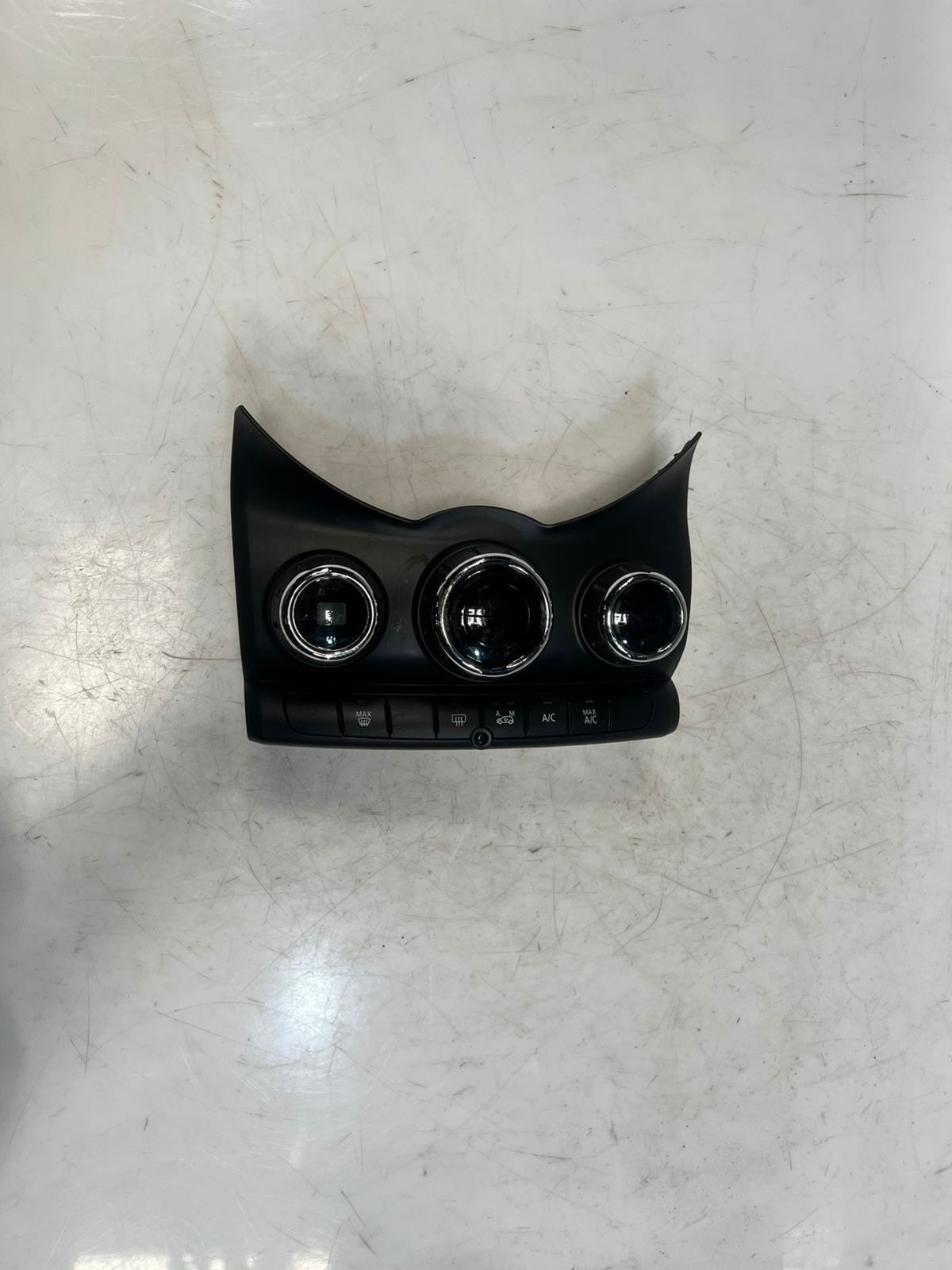 2015-2016 MINI Cooper F55 F56 F57 Automatic Air Conditioning Control 9354509
