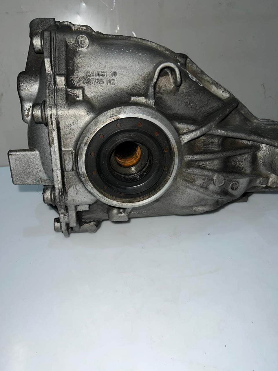 2011 BMW 528i Rear Differential Assembly 7578149 F10 523i models 3.38 RATIO