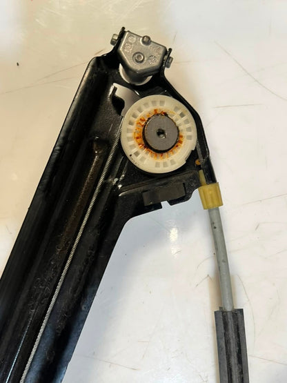 BMW 5' F07 GT Front Right Window Regulator With Motor 7197912 OEM