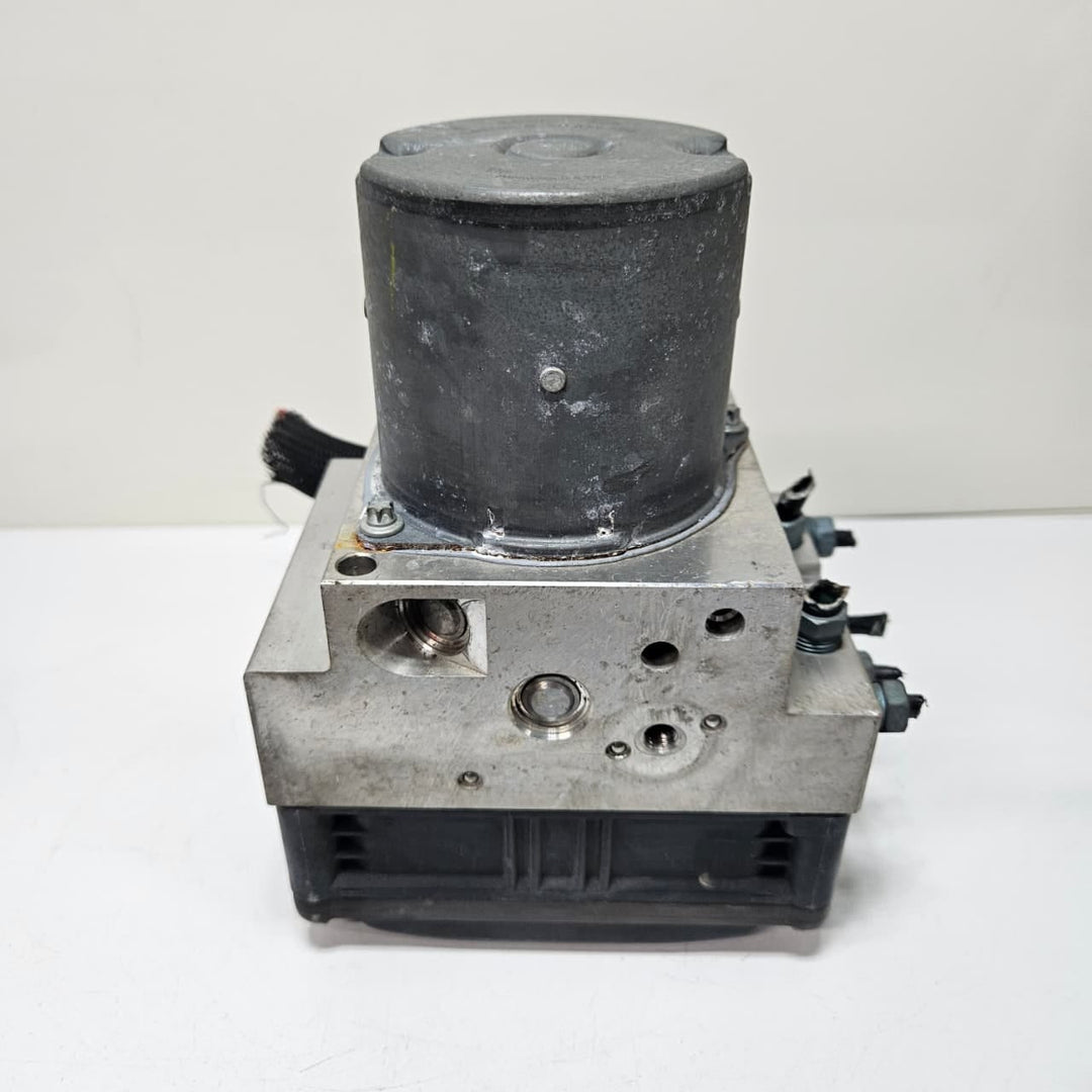 2011-2016 BMW  7 Series 5 GT F07 F01 F02 F03 F04ABS Pump Module 6851382
