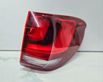 Bild in die Galerieansicht laden, BMW X5 F15 RHD Rear Right Outer Taillight ECE 7470886 OEM