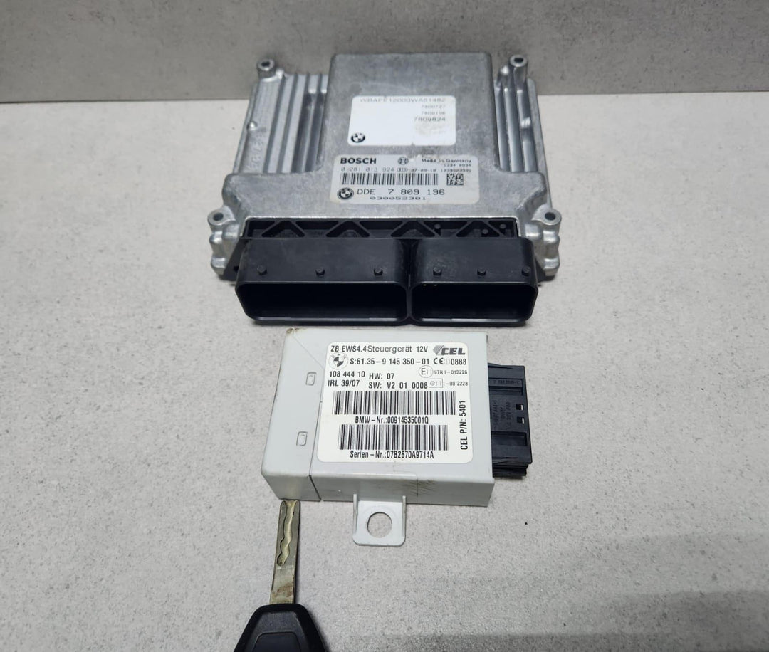2004-2011 BMW X3 E83 Engine Control Unit 7809196  X3 E83 LCI BMW X3 2.0d ECU SET