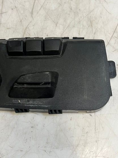 BMW 6 Series F12 F13 FRONT Seat Regulator Control Switch Right 9197224 OEM