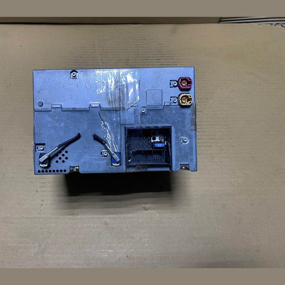 2010-2015 BMW X1 Navigation System HEAD UNIT CIC 9283428 1 Series and 3 Series