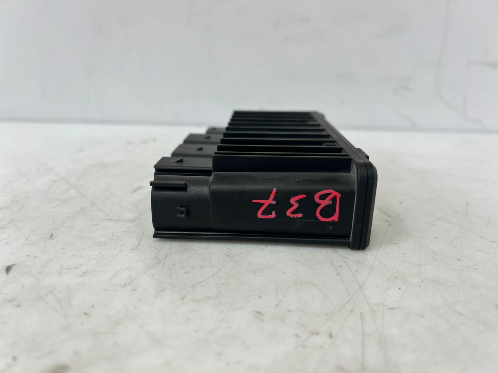 BMW X2 2 Series F39 F46 Power Distribution Unit 8581253 OEM