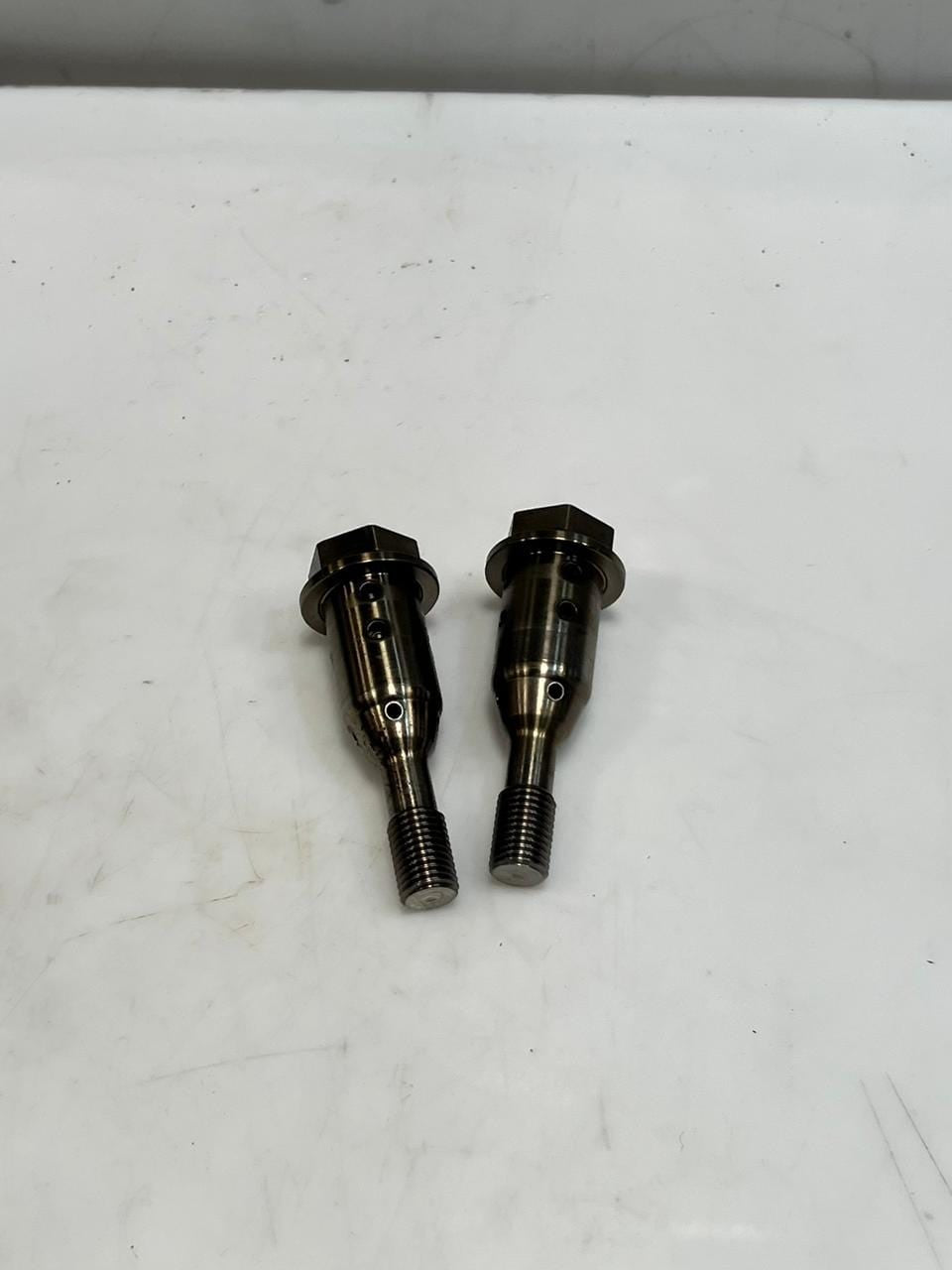 BMW 2 Gran Tourer F46 Vanos Central Valve 1136 7620689 OEM