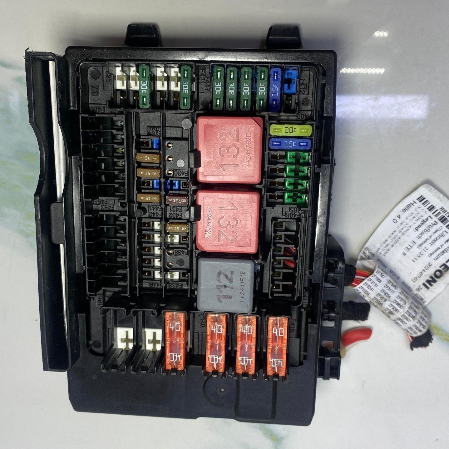 21-24 Mercedes W206 C250 C-Class Fuse Junction Block Relay Box A223 9061502 OEM