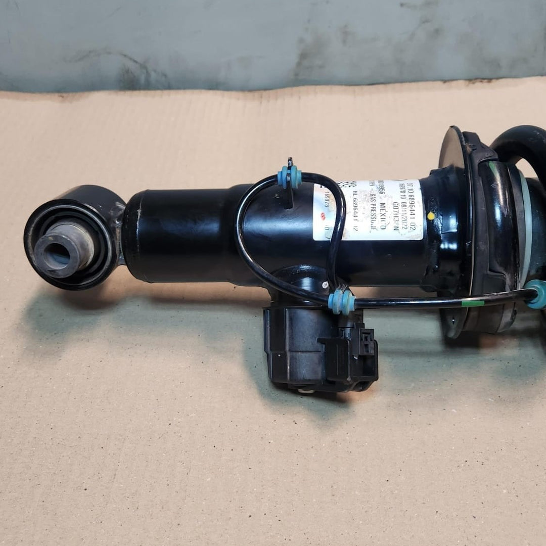 2019 BMW X5 Shock Absorber Rear Left 6896441 X5 G05 and X6 G06
