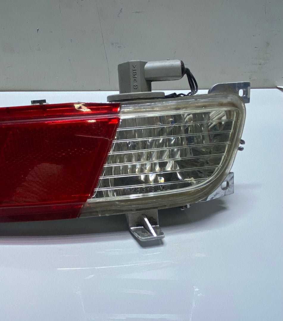 2006-2007 BMW 650i Rear Bumper Taillight 6911900 E63 E64