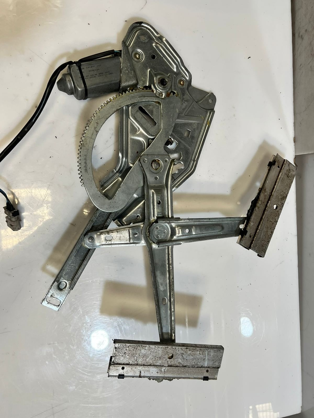 BMW 5 Series E34 Window Regulator Rear Left LIFTER Electric MOTOR 1944071 OEM