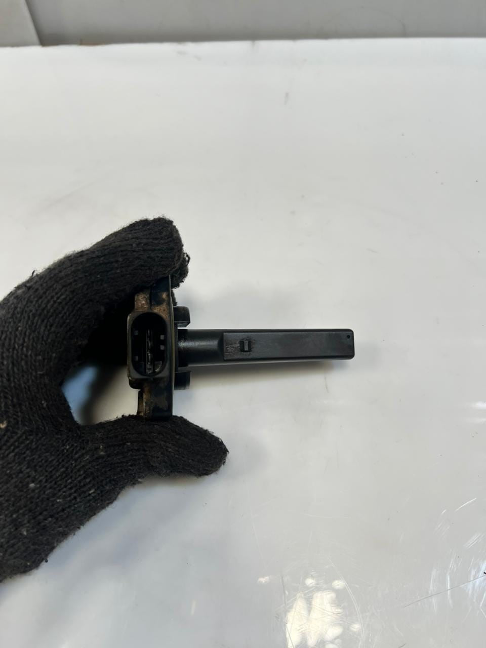 1999-2000 BMW 328i 3 Series E46 Engine sump pan Oil Level Sensor 1433596 OEM