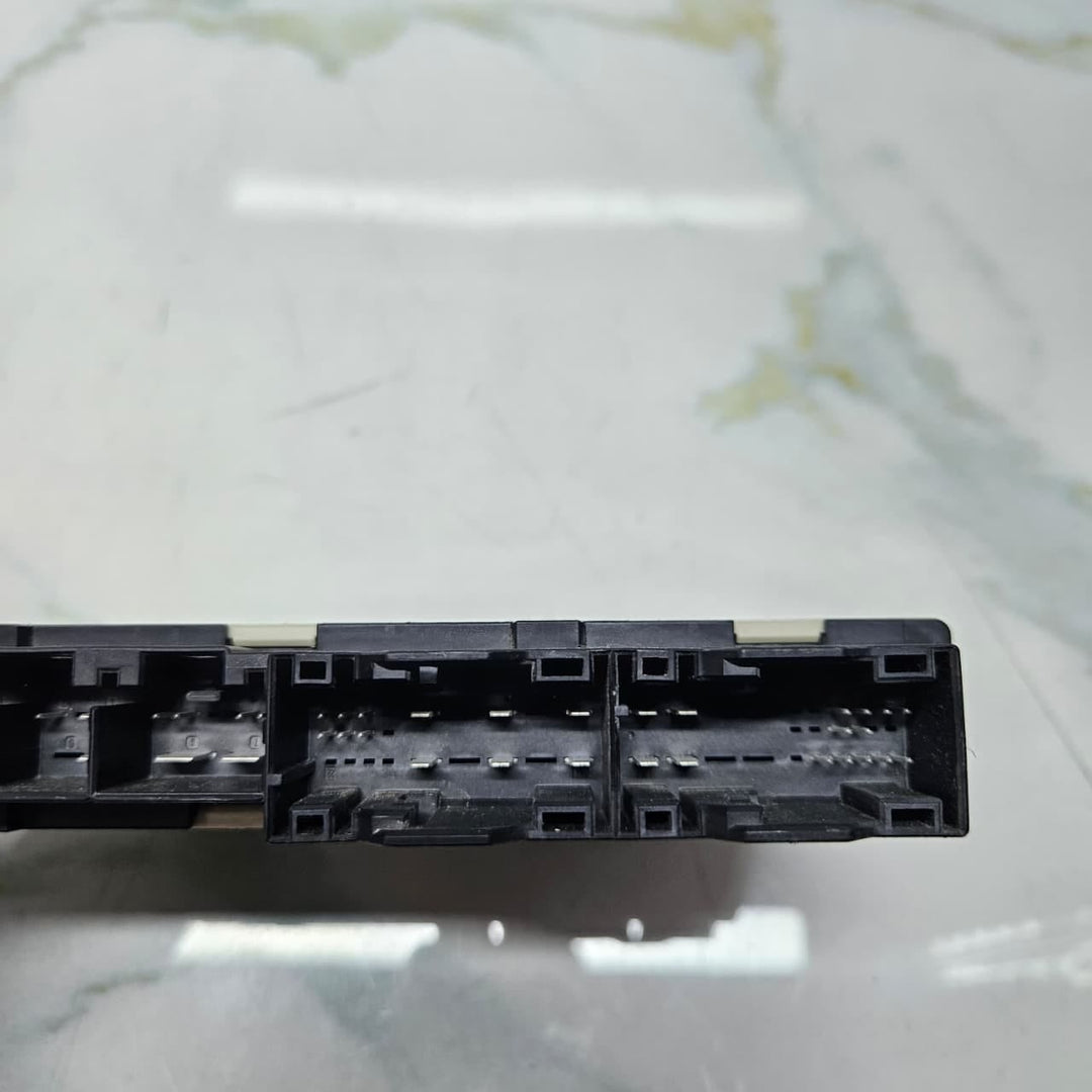 OEM BMW 5 Series G30 F90 550d xDrive Seat Control Module Electronic 7943765