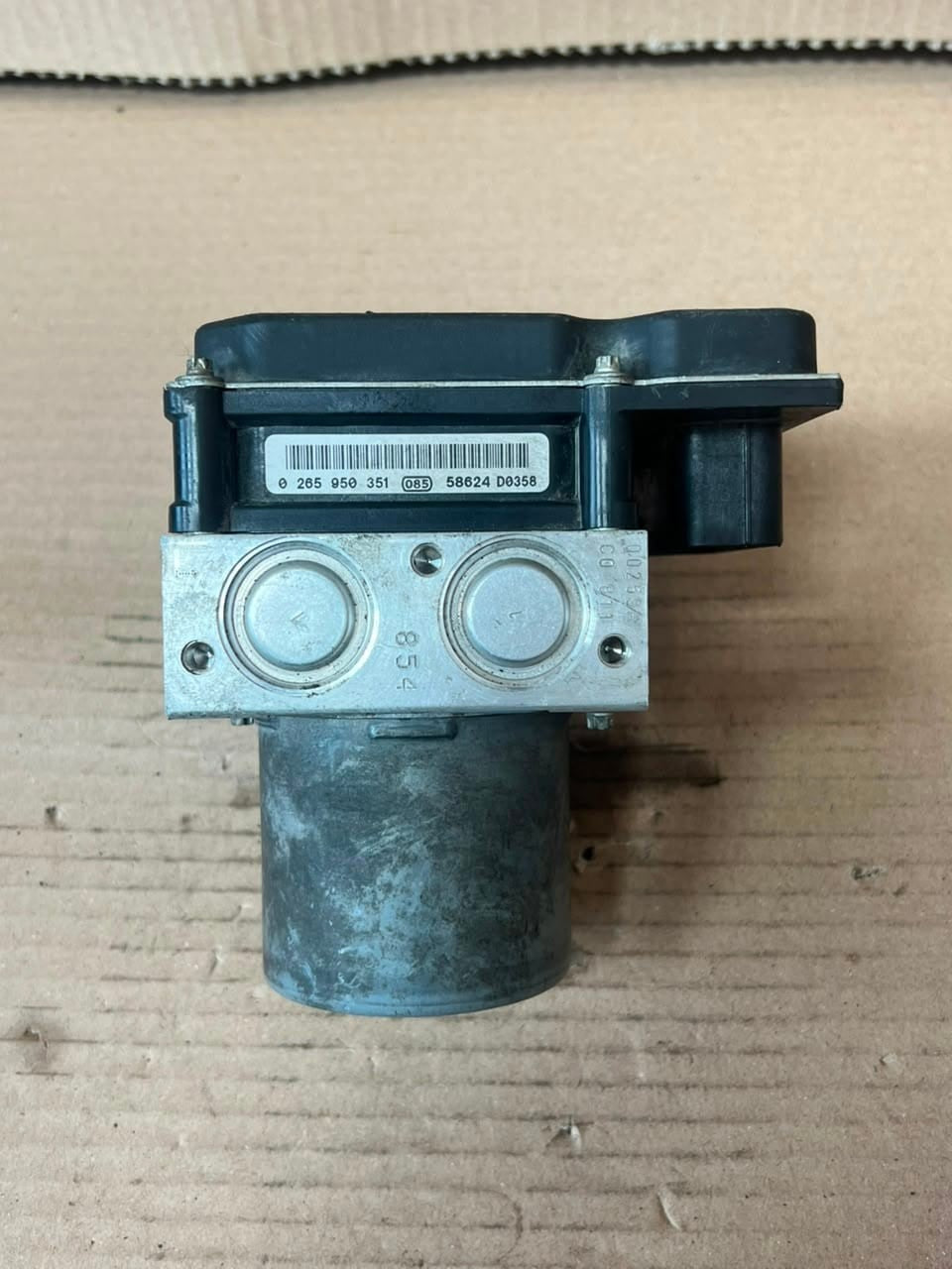 2000-2006 BMW X5 E53 Abs Pump And Control Module 6773012 OEM