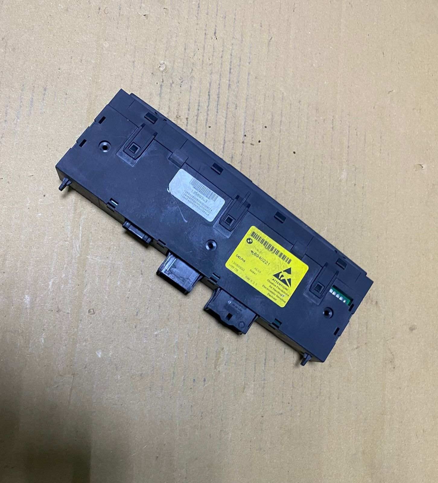 2004-2007 BMW 525i Dynamic Stability Control Module 6940221 525i, 528i, 530i, 53