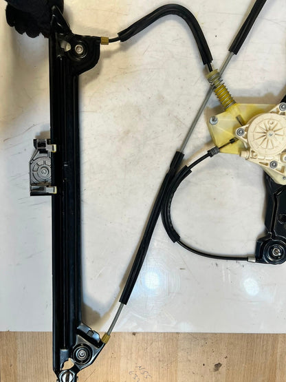 BMW 5' F07 GT Front Right Window Regulator With Motor 7197912 OEM