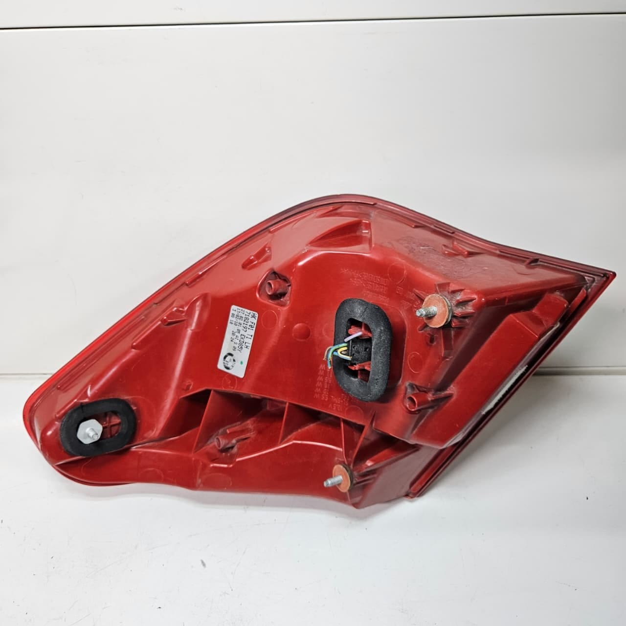 7182197-2010 BMW 7 Series F01 F02 F03 F04 750Li Rear Taillight Left Side OEM