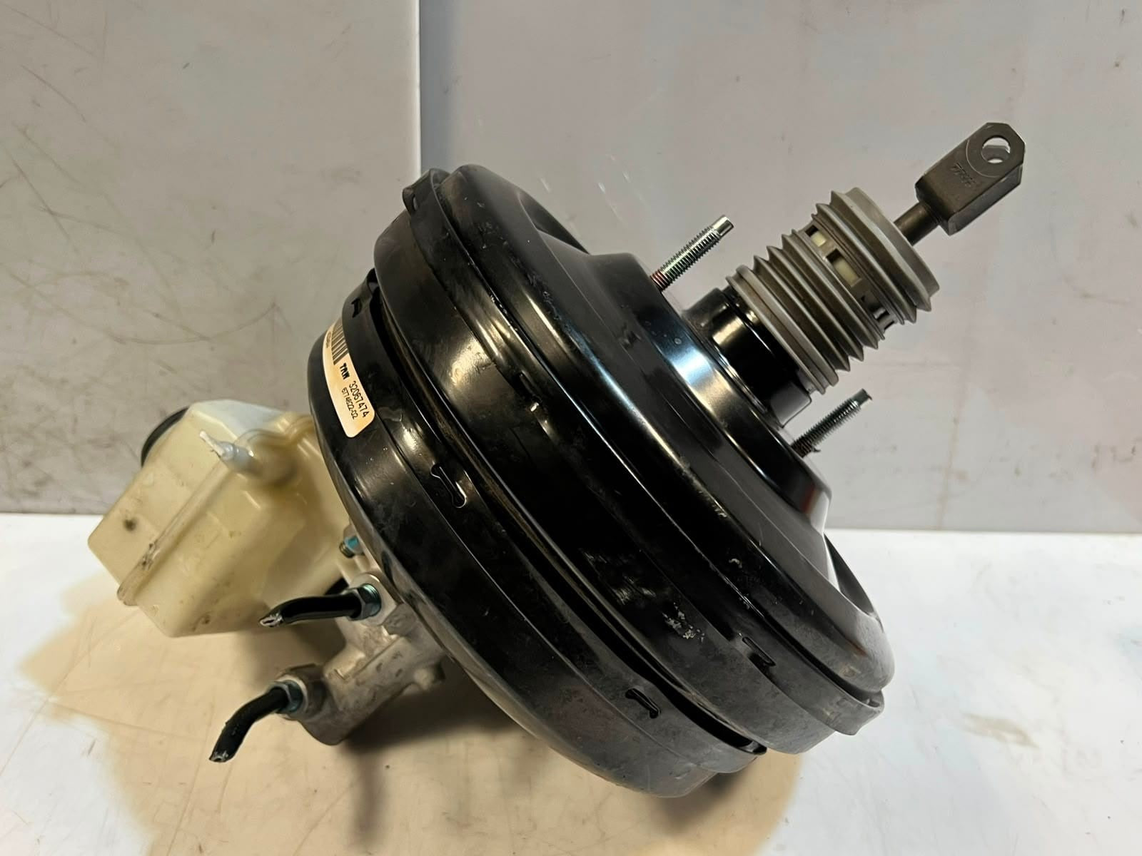 2007-2013 BMW X5 E70 and X6 E71 Brake Booster CYLINDER SERVO MOTOR 6774622  OEM