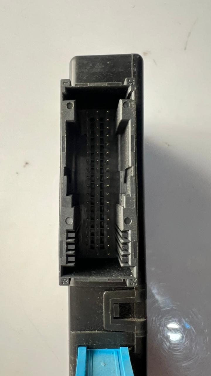 2011-2016 BMW 528i Central Gateway Control Module 9267515 F10 F11